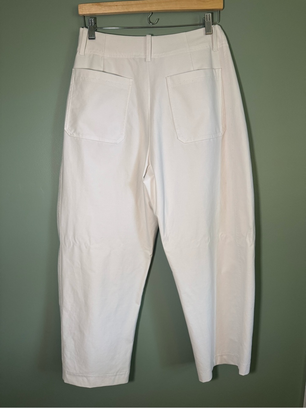 Athleta Skyline Barrel Leg White Crop Trousers- Size 12